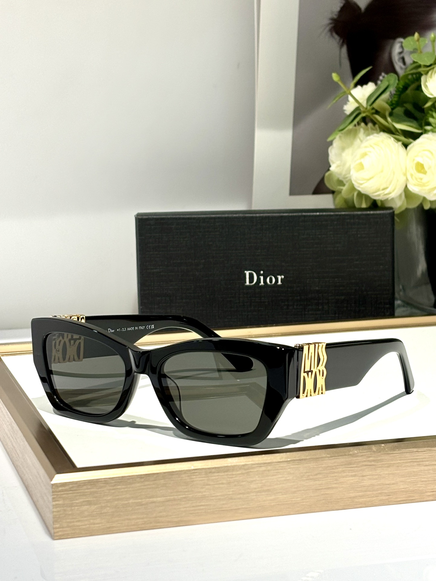 [TOP] Christian Dior Sunglasses - 7 Color
