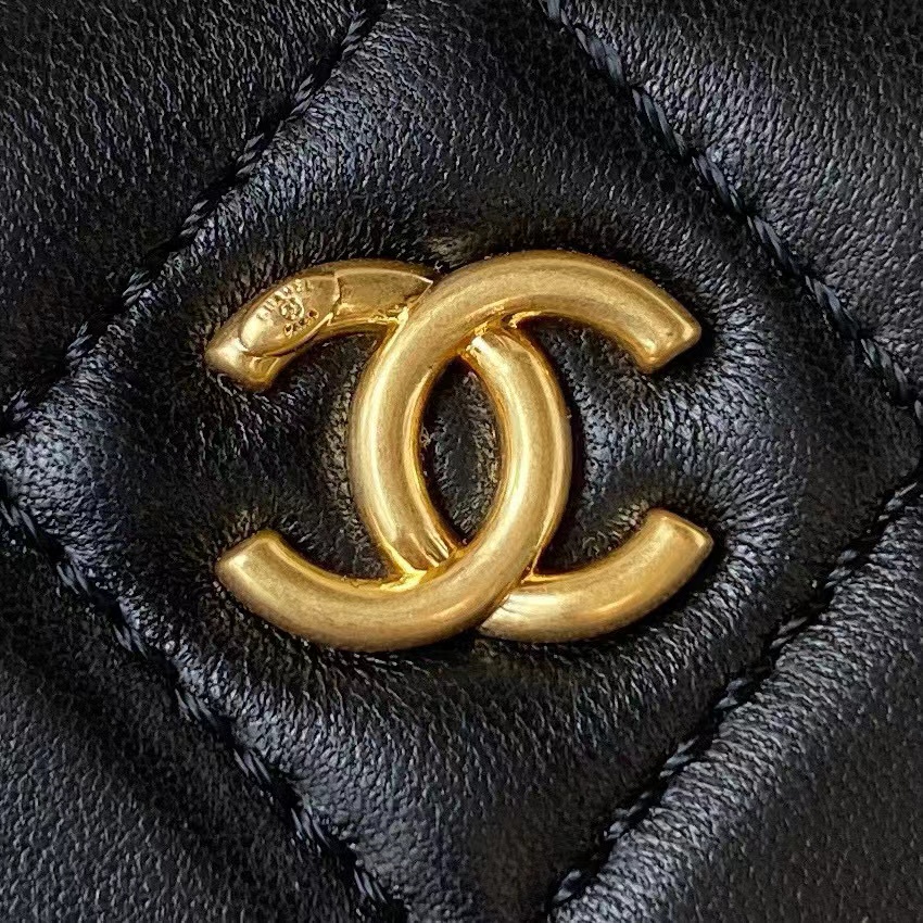 [TOP] CHANEL AP2303 Makeup Small Box Gold Chain 17*9.5*8cm - Black