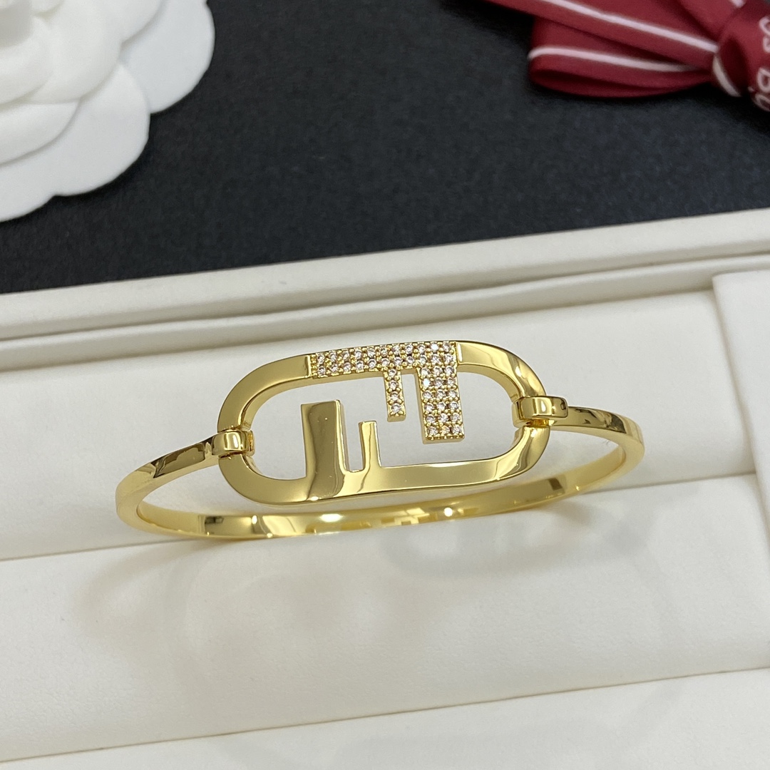 [TOP] FENDI Bracelets - Gold