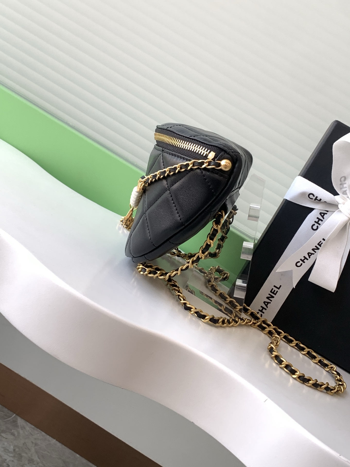 [TOP] CHANEL Pearl Chain Fanny Pack 24*17*11cm - 2 Colour