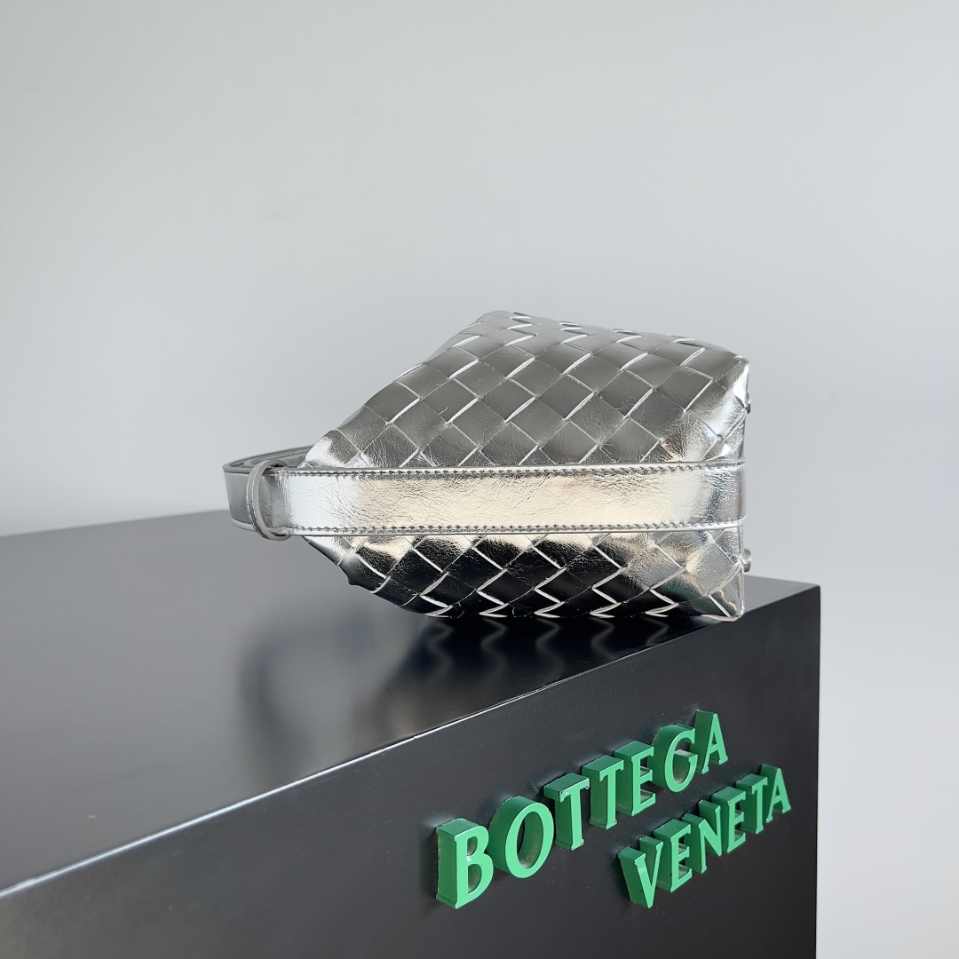 [TOP] Bottega Veneta BV Nappa Bag Lambskin 22x13x9cm - Silver/Gold