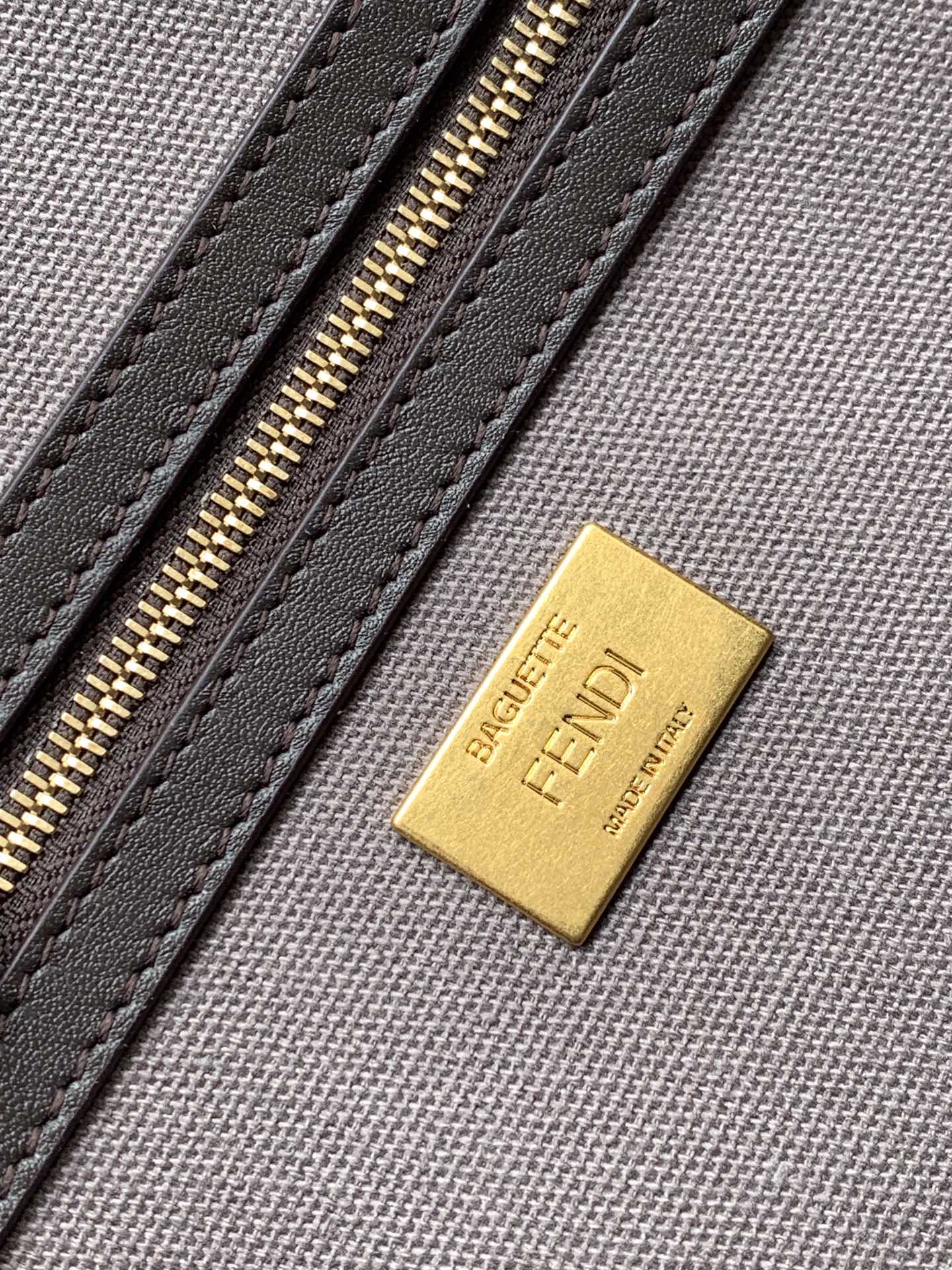 [TOP] FENDI Canvas Baguette Bag 27×6×14cm - Gray