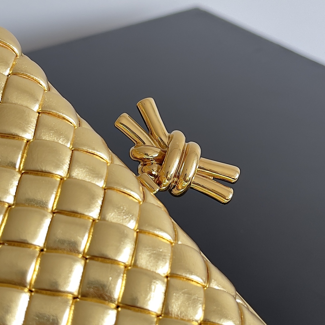 [TOP] Bottega Veneta BV Evening Clutch Bag 20.5x6x12.5cm - Gold/ Silver