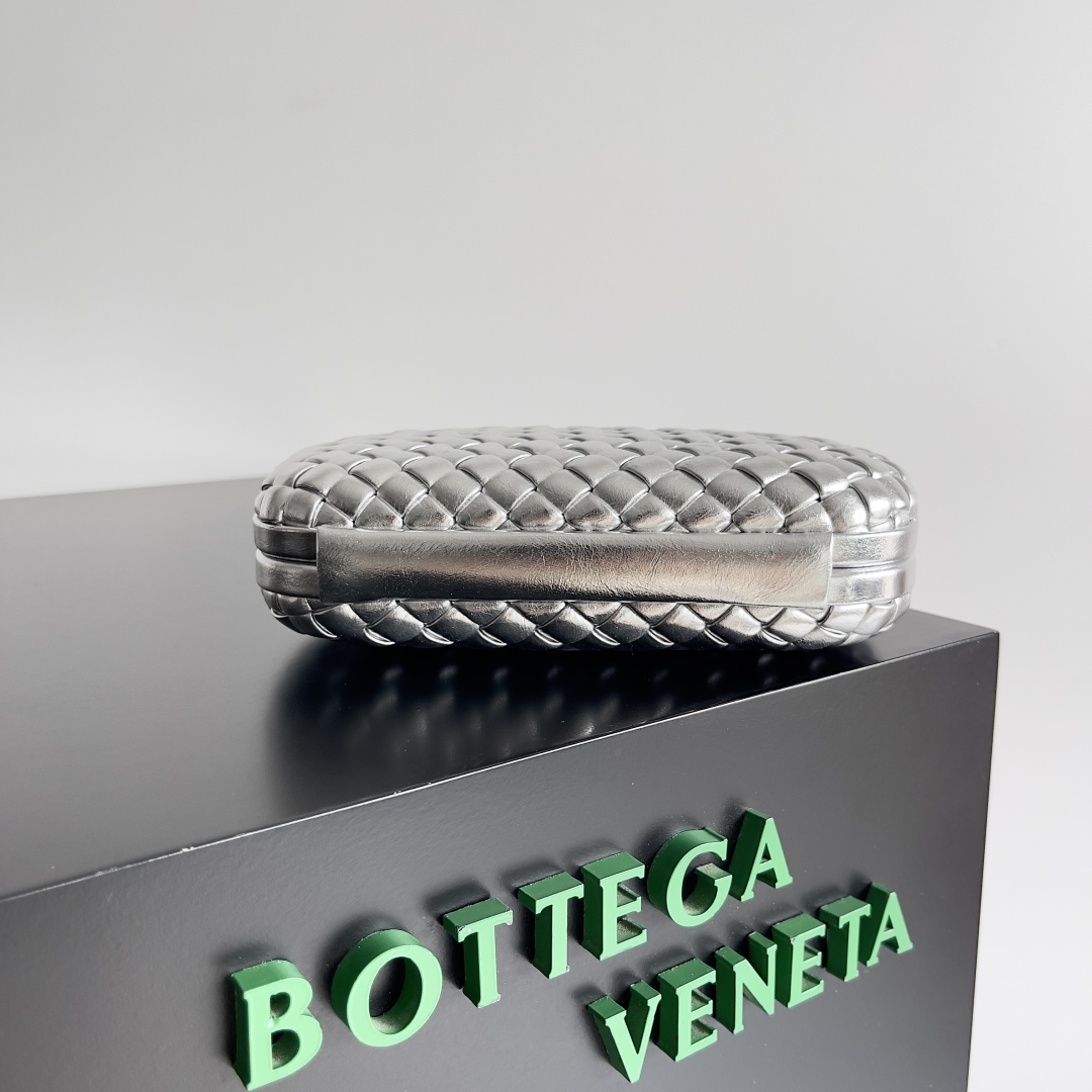 [TOP] Bottega Veneta BV Evening Clutch Bag 20.5x6x12.5cm - Gold/ Silver