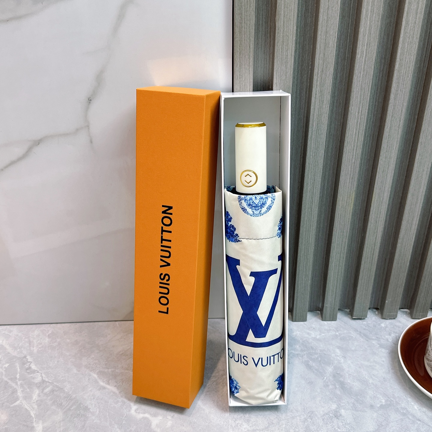 [TOP] Louis Vuitton LV Umbrella - 2 Colors