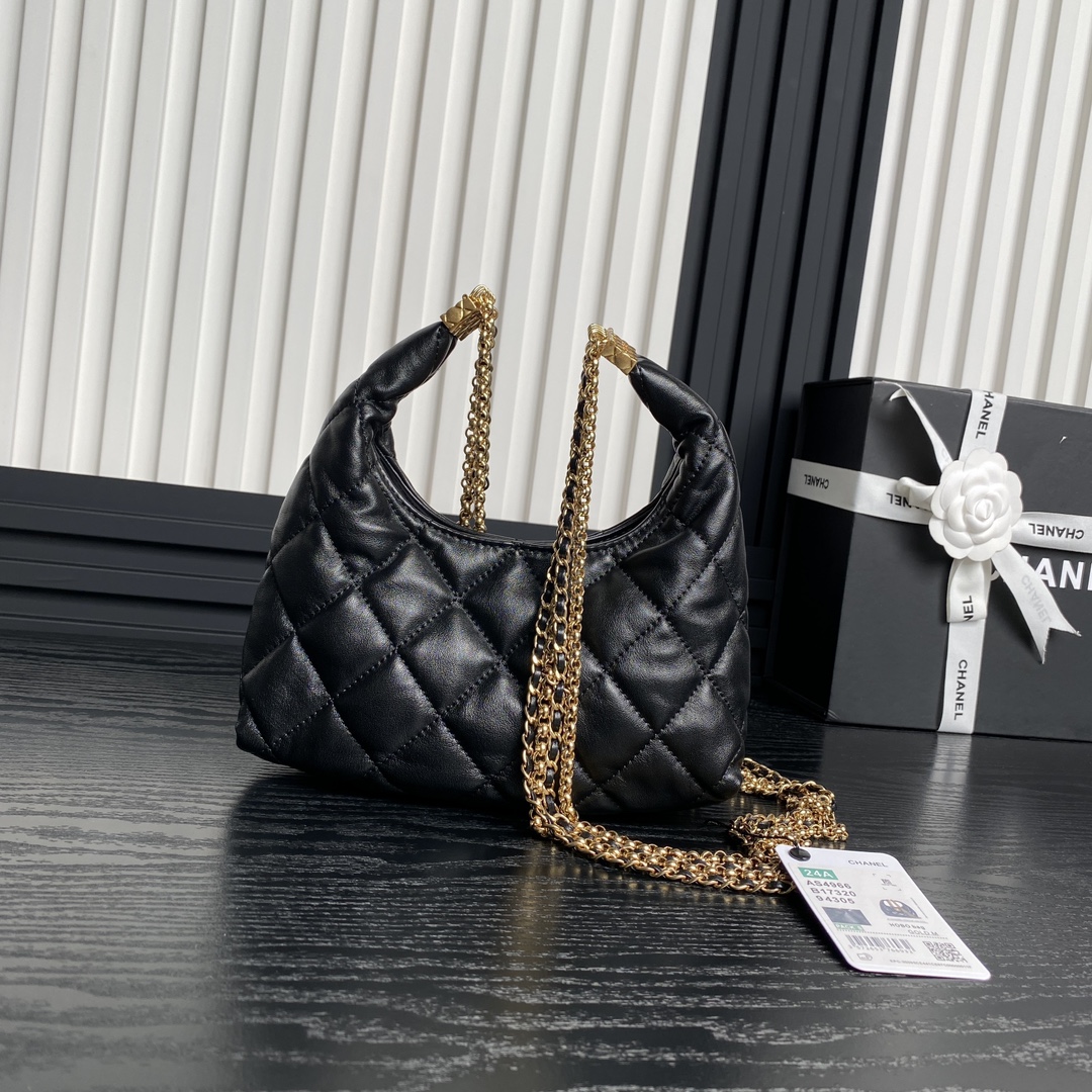 [TOP] CHANEL Tassel Chain Bag 21.5×20×7cm - Black