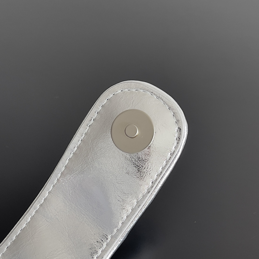 [TOP] Bottega Veneta BV Lauren 1980 Clutch Bag 27x15x8cm/31.5x16.5x11cm - Gold/Silver