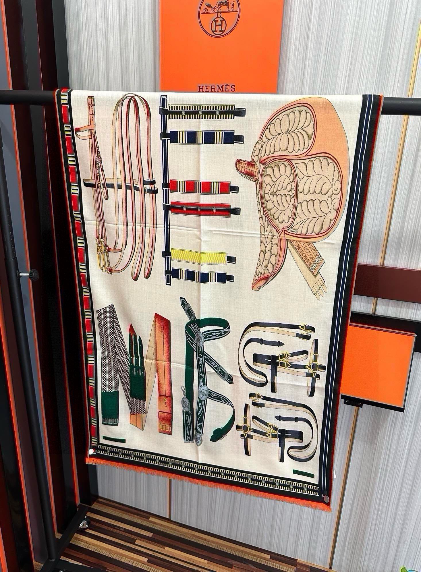 [TOP] HERMES Square Silk Scarf 65x185 cm - 2 Colors