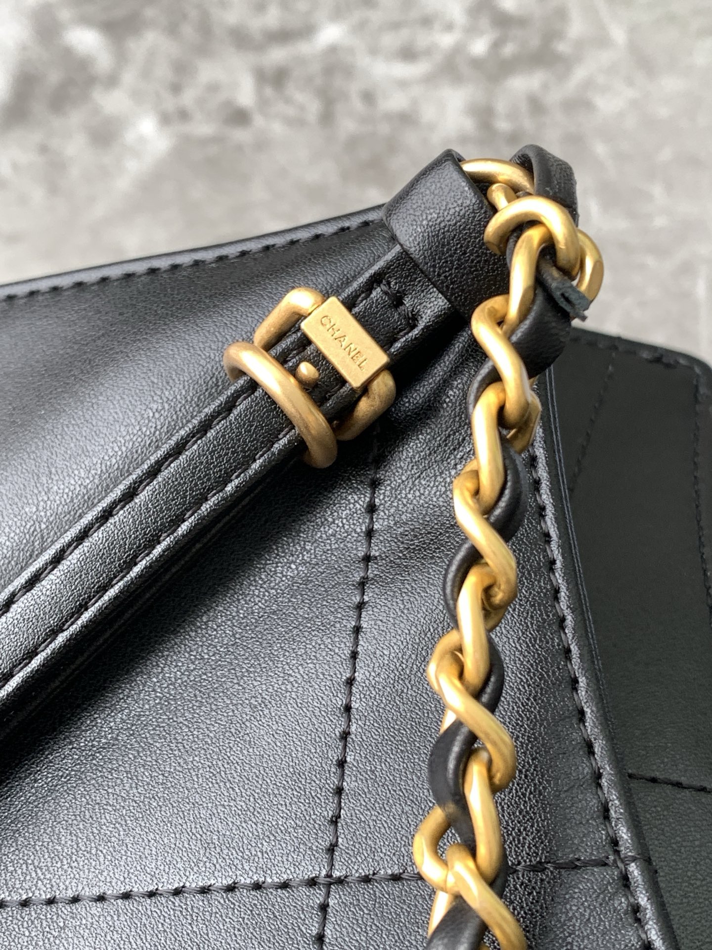 [TOP] CHANEL Tote Bag Cowhide 47*31*11cm/59*36*13cm - Black&GHW