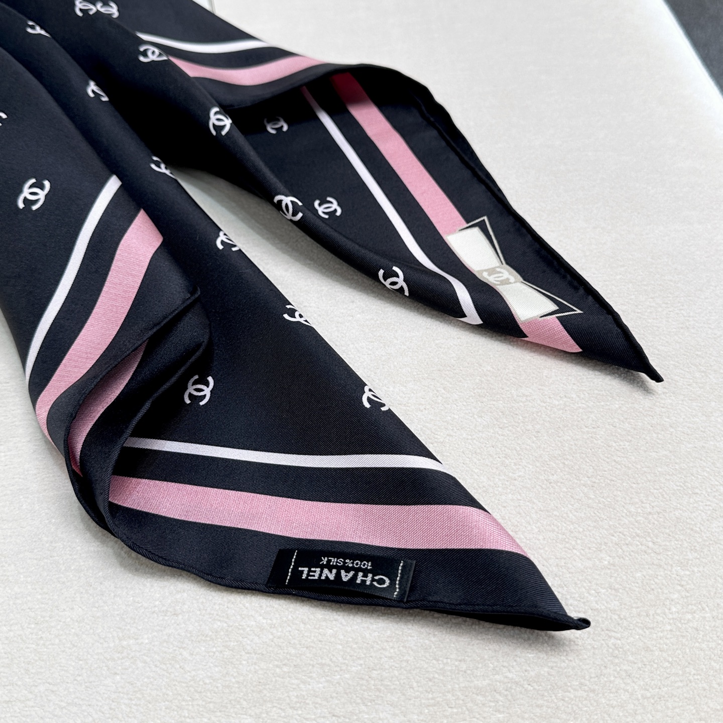 [TOP] CHANEL Silk Scarf 90 x 90 cm - Black