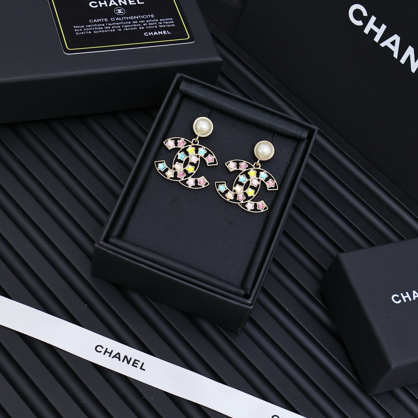 [TOP] CHANEL Earrings- Gold