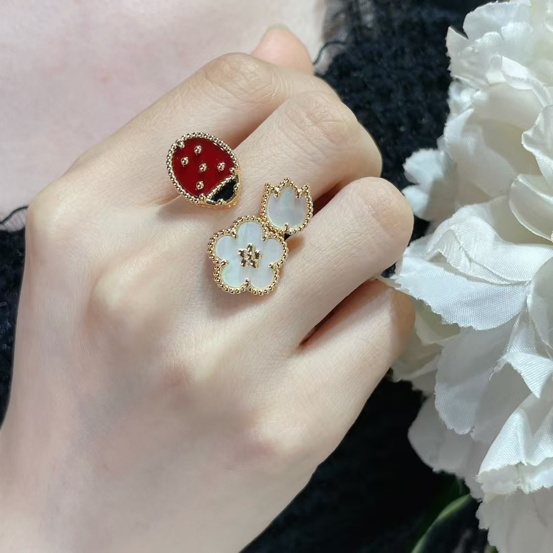 [TOP] Van Cleef & Arpels Ring - Gold