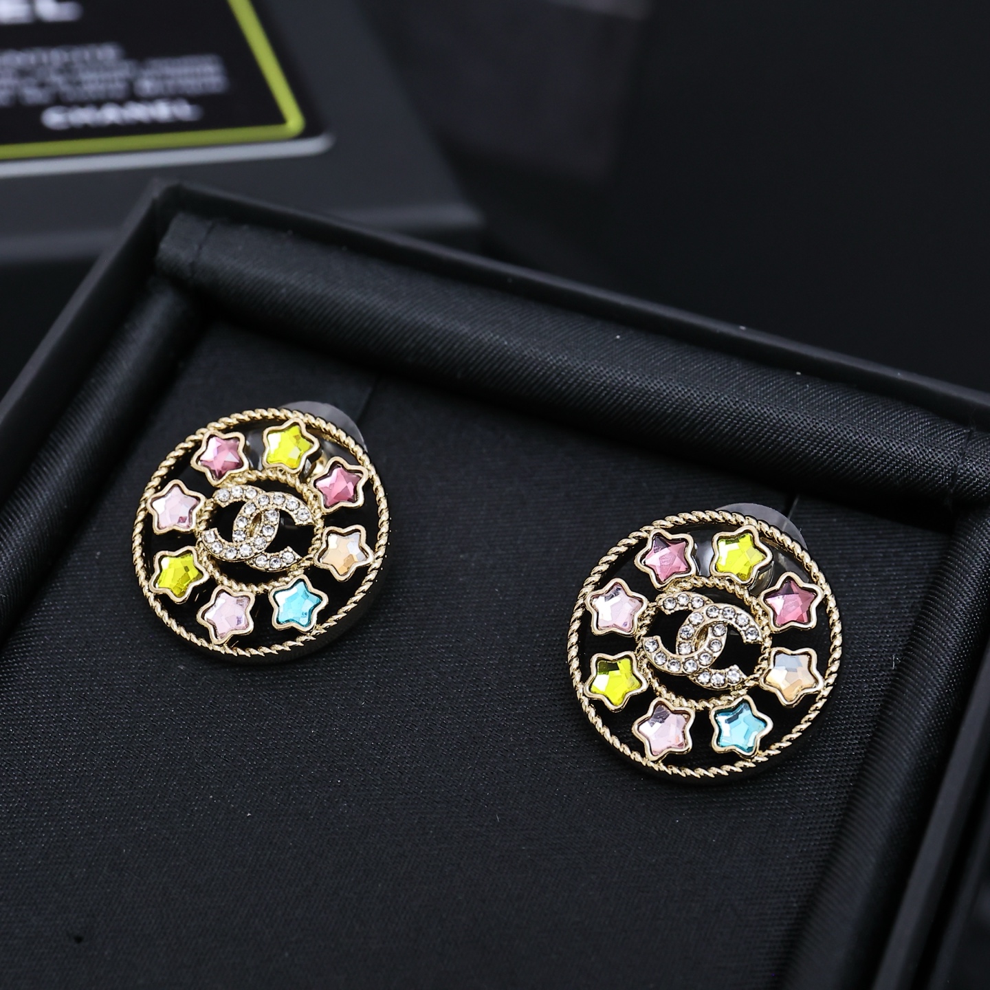 [TOP] CHANEL Earrings- Gold