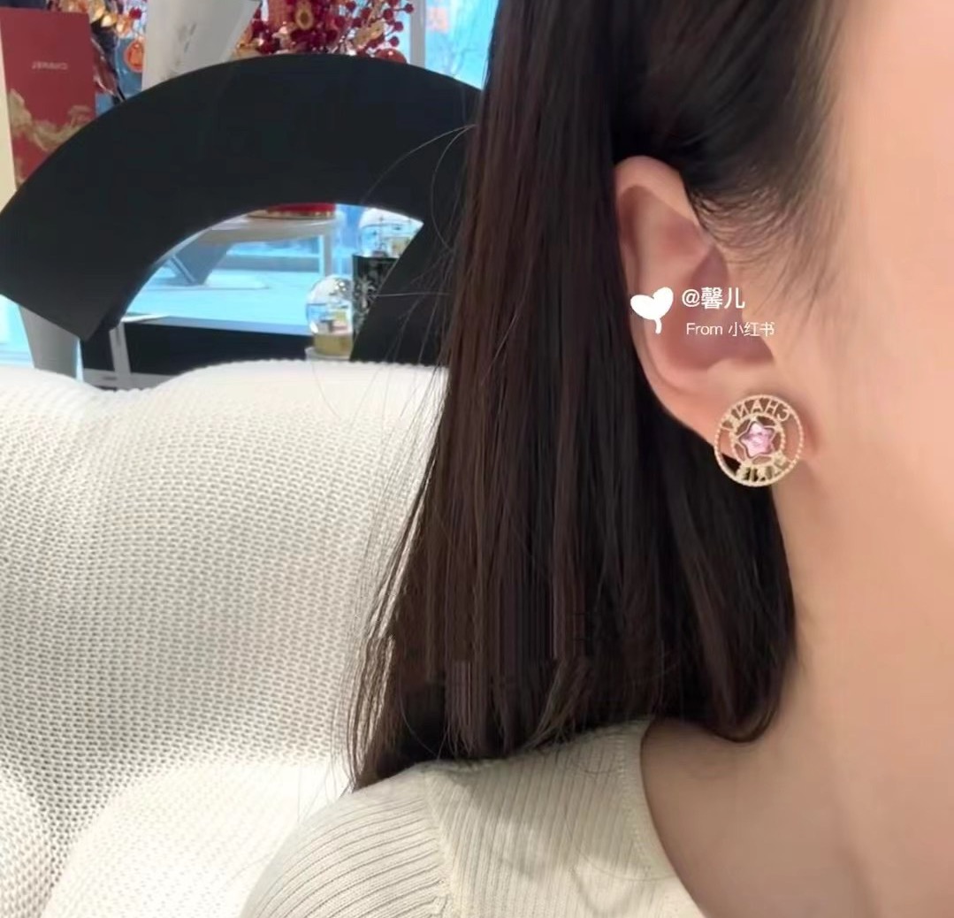 [TOP] CHANEL Earrings- Gold