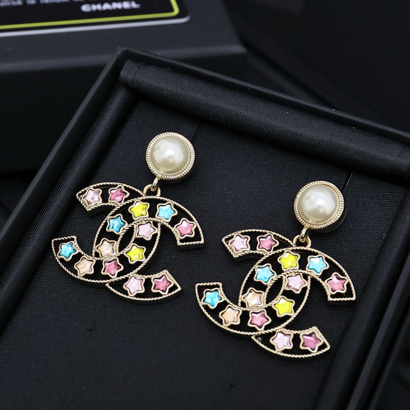 [TOP] CHANEL Earrings- Gold