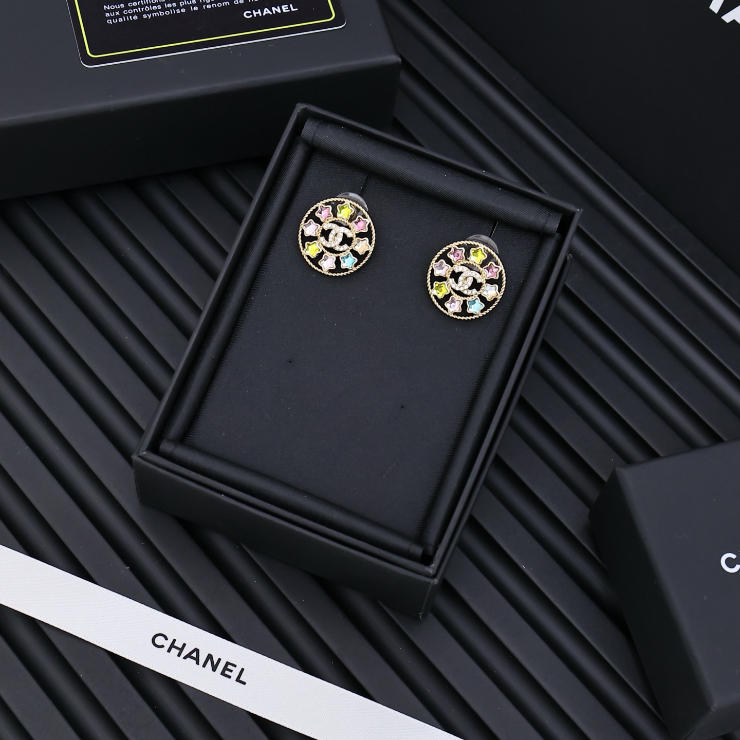 [TOP] CHANEL Earrings- Gold