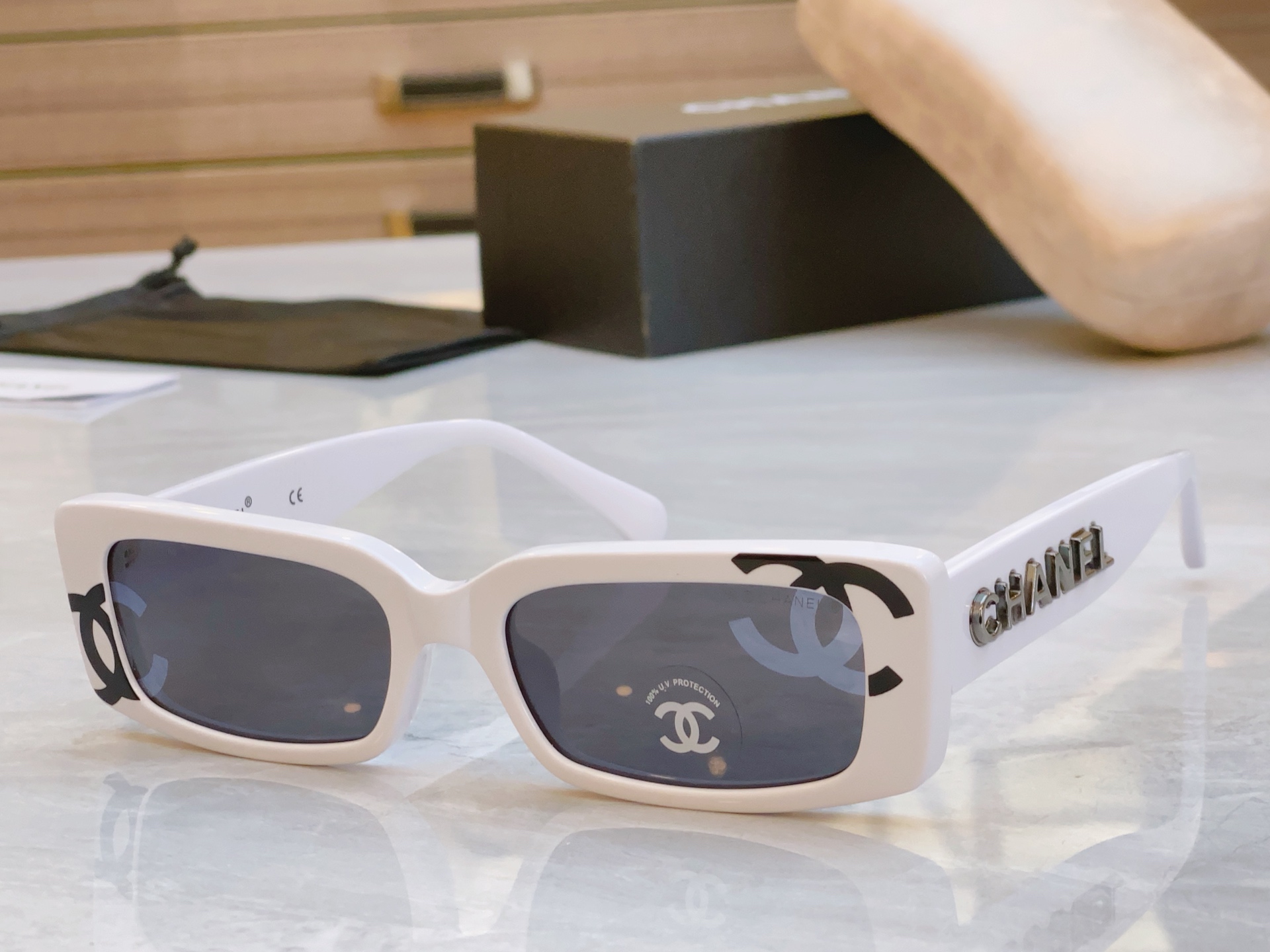 [TOP] CHANEL Sunglasses - 6 Colors