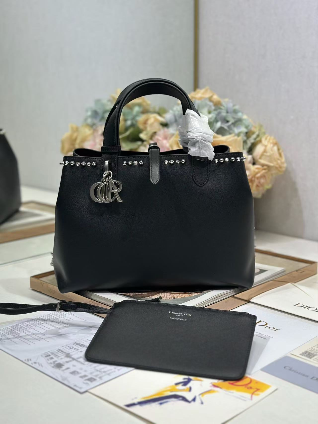 [TOP] Christian Dior Toujours Handbag 28.5 × 19 × 21.5 cm/23 × 15 × 15 cm - Black