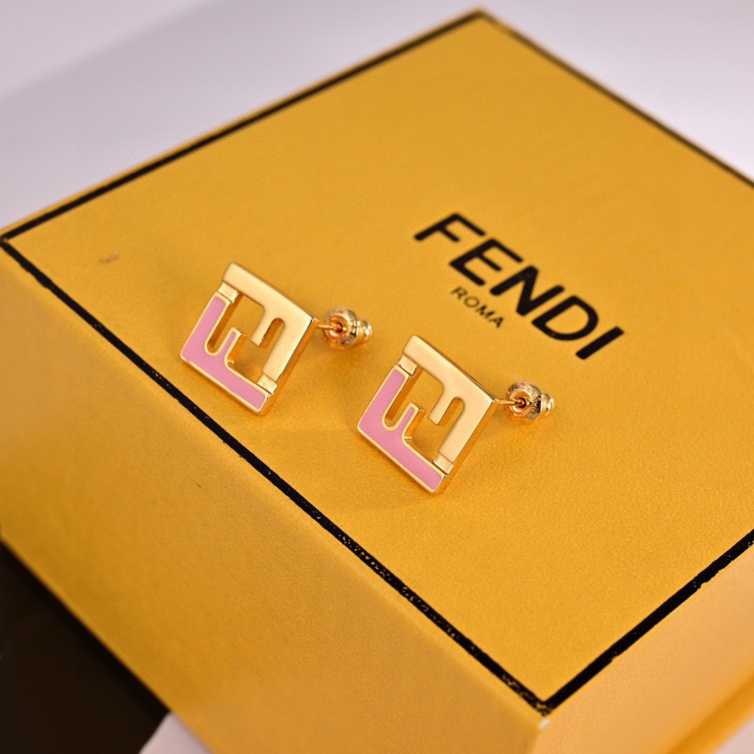 [TOP] FENDI Logo Earrings-Gold