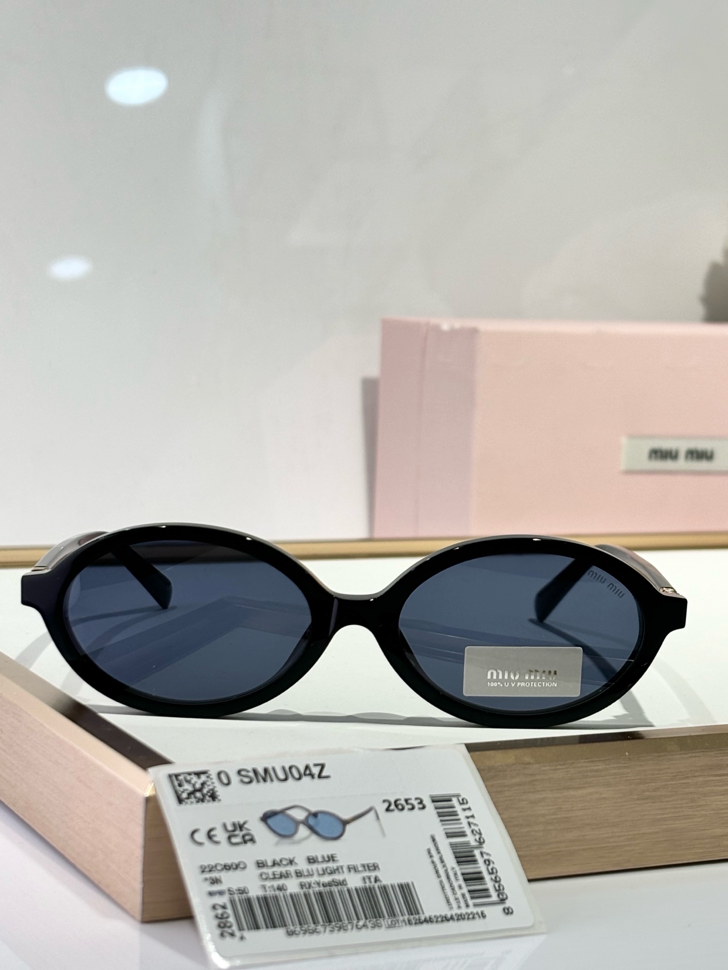 [TOP] Miu Miu Sunglasses - Black