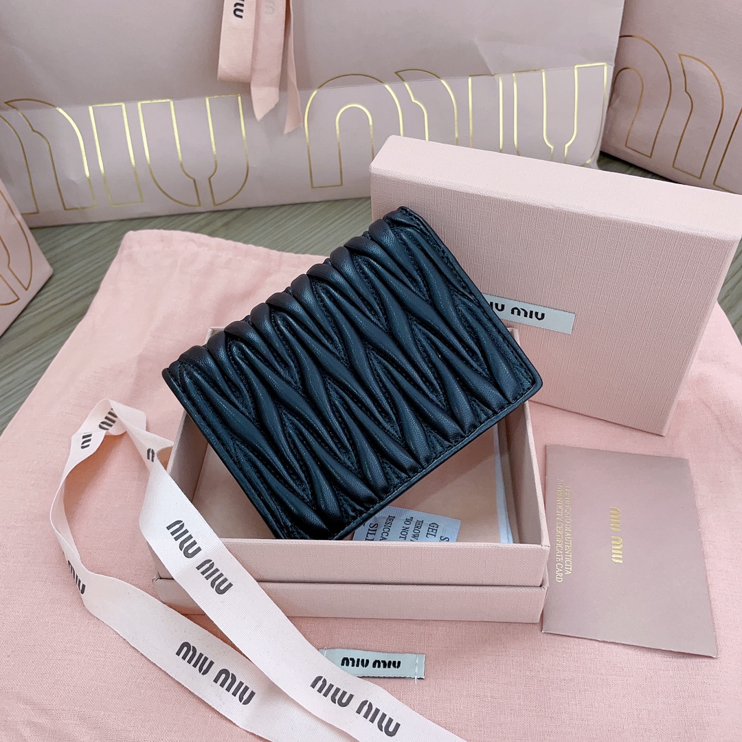 [TOP] Miu Miu Lambskin Matelasse Pocket Wallet 11.5x8cm - 5 Color - 711 Luxury
