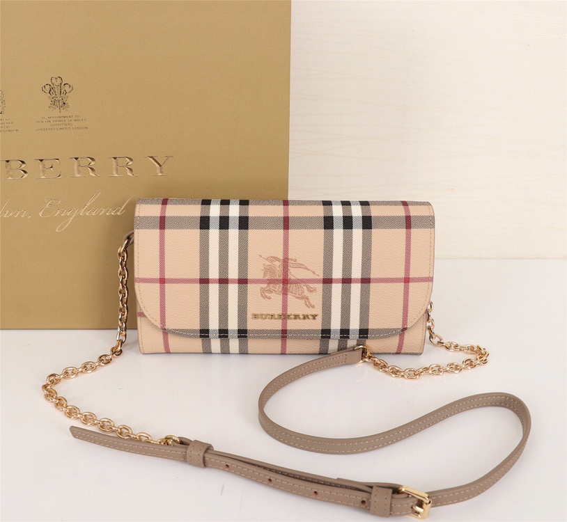 [TOP] BURBERRY Crossbody Bag 21 x 3 x 12cm - 2 Color