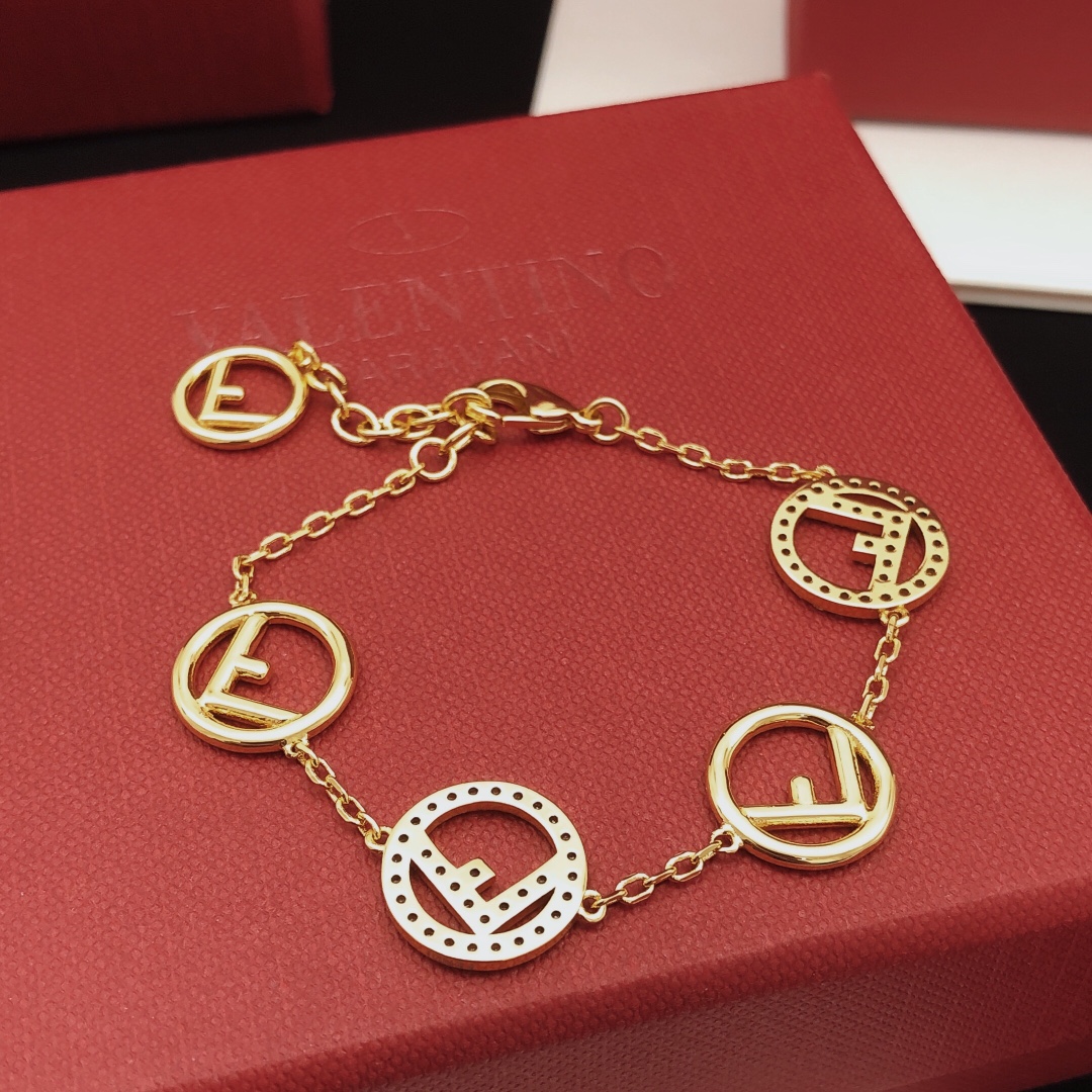 [TOP] FENDI Bracelets - Gold