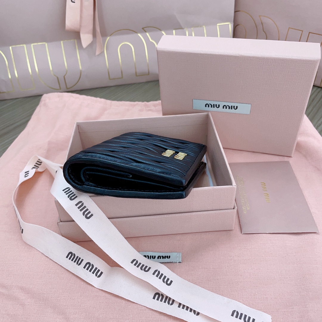 [TOP] Miu Miu Lambskin Matelasse Pocket Wallet 11.5x8cm - 5 Color - 711 Luxury