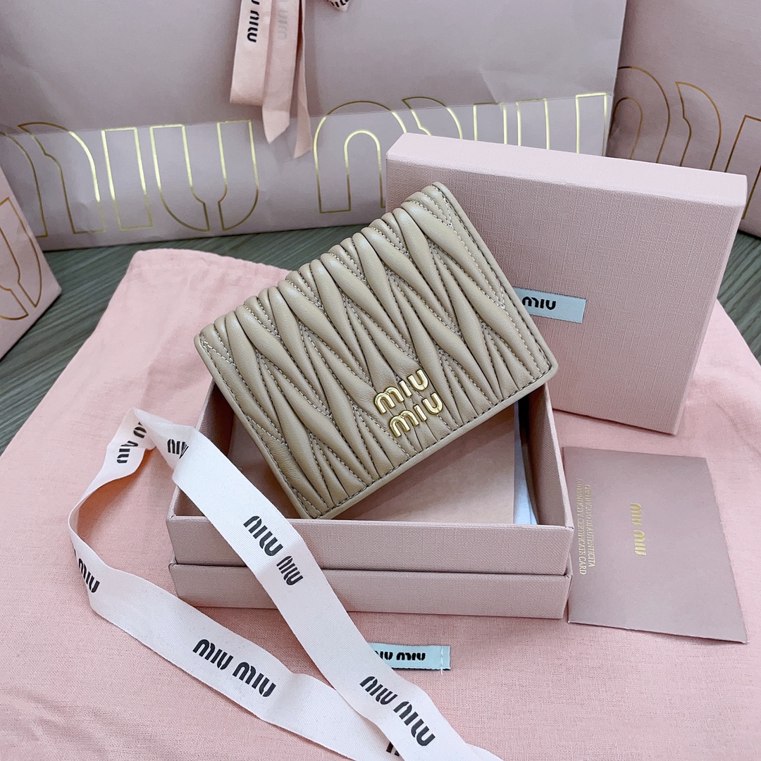 [TOP] Miu Miu Lambskin Matelasse Pocket Wallet 11.5x8cm - 5 Color - 711 Luxury