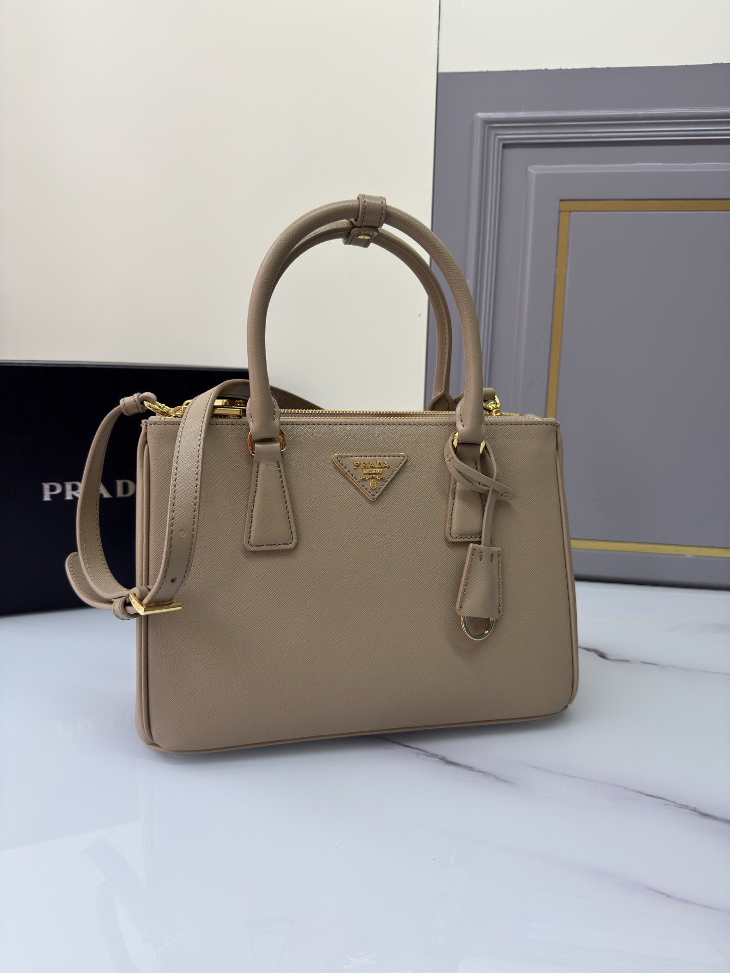 [TOP] PRADA Galleria Saffiano Bag 20x15x9.5cm/28x20x12cm - Brown