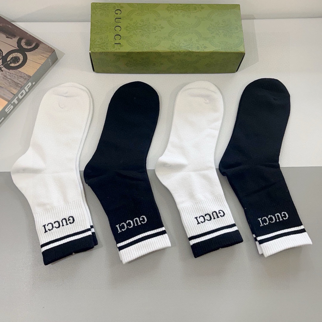 [TOP] GUCCI Socks - 4 Pieces as a Set