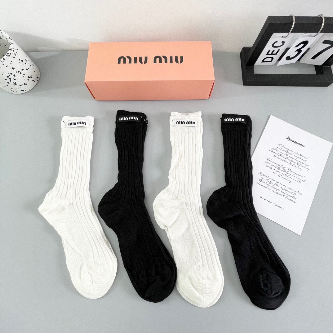 [TOP] Miu Miu Socks - 4 Pieces as a Set