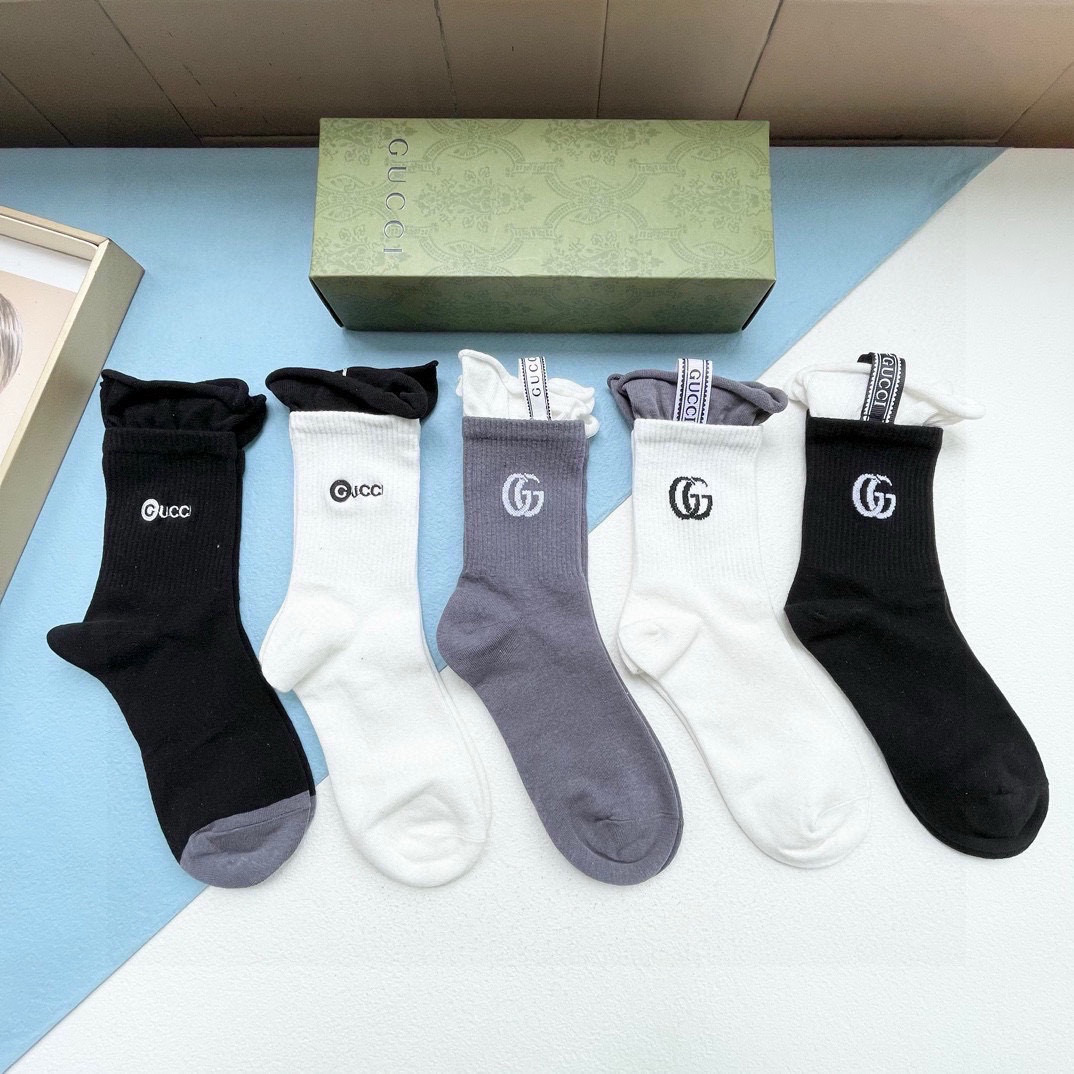 [TOP] GUCCI Socks - 5 Pieces as a Set