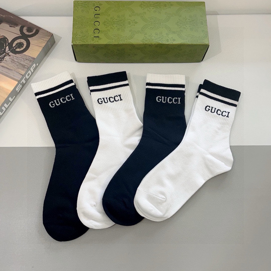 [TOP] GUCCI Socks - 4 Pieces as a Set