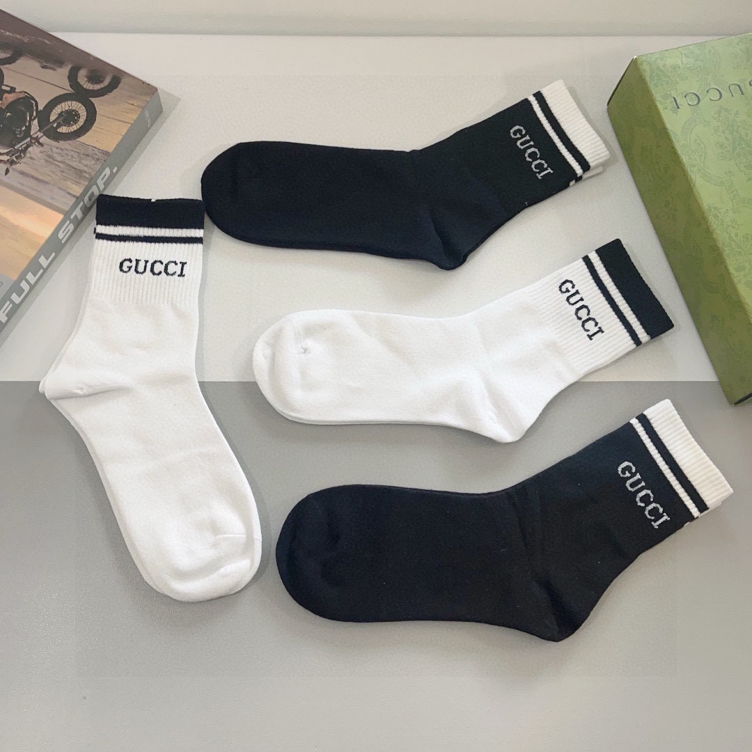 [TOP] GUCCI Socks - 4 Pieces as a Set