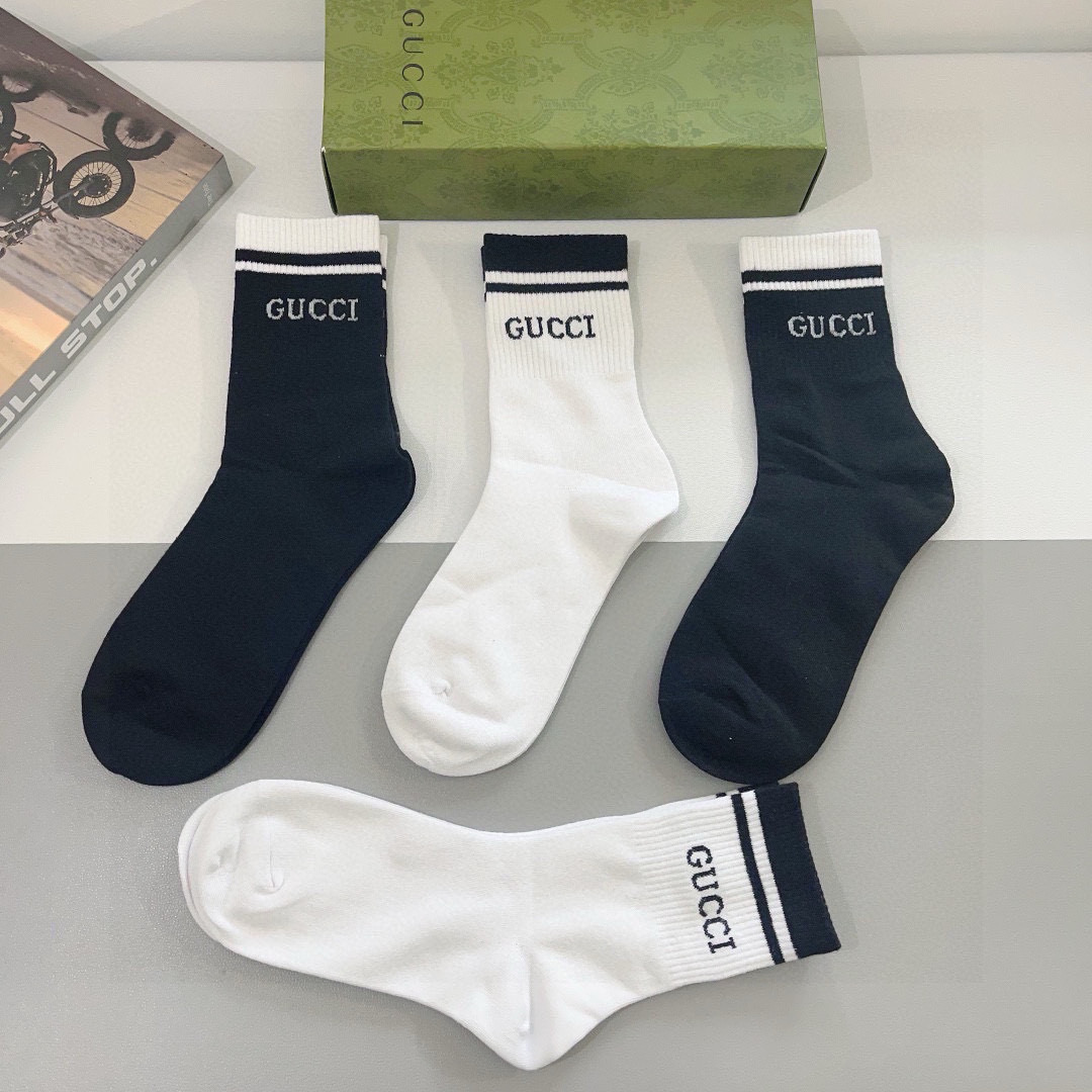 [TOP] GUCCI Socks - 4 Pieces as a Set