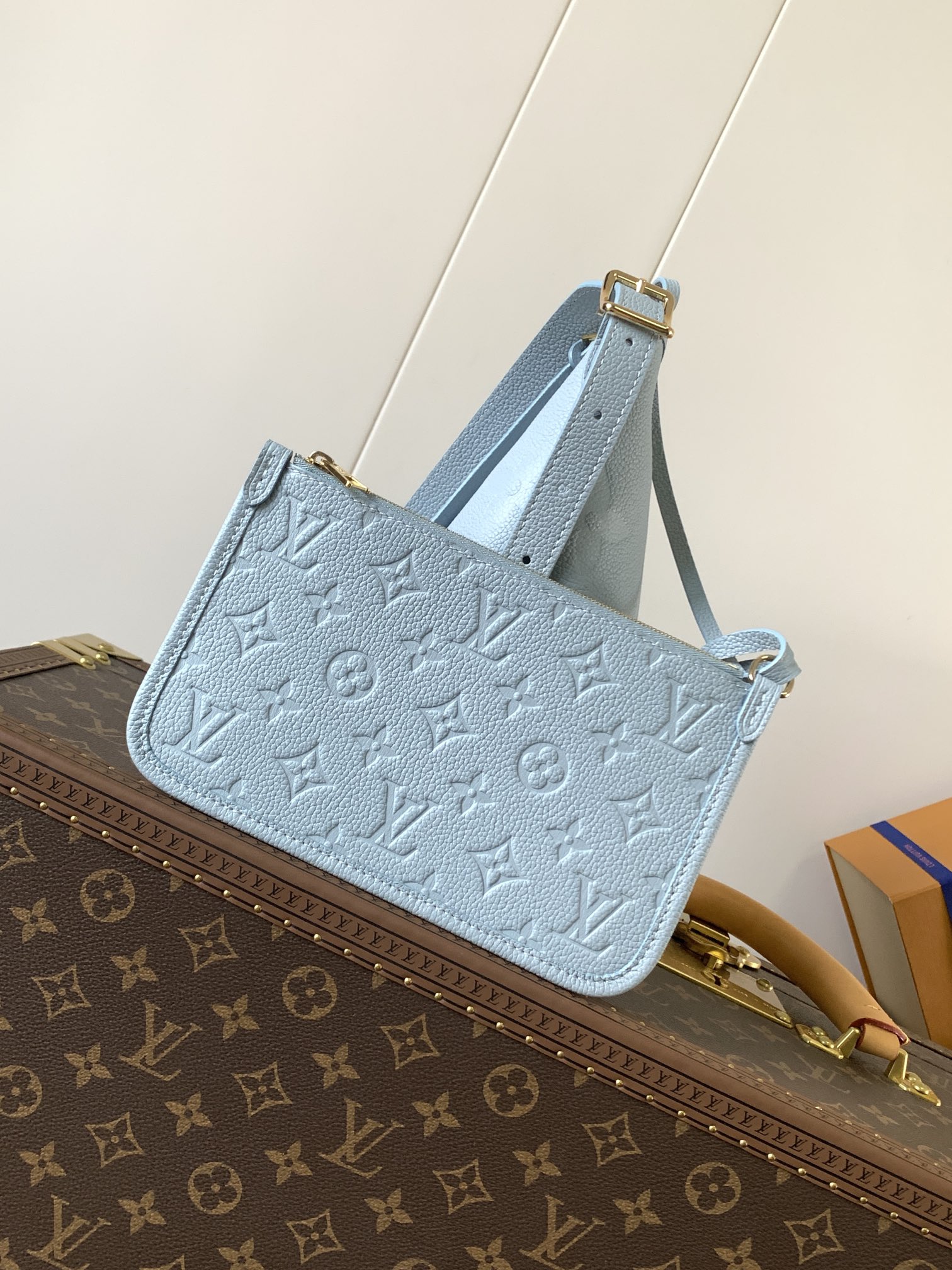 [TOP] Louis Vuitton LV Carryall Bag 29x24x12cm - Light Blue
