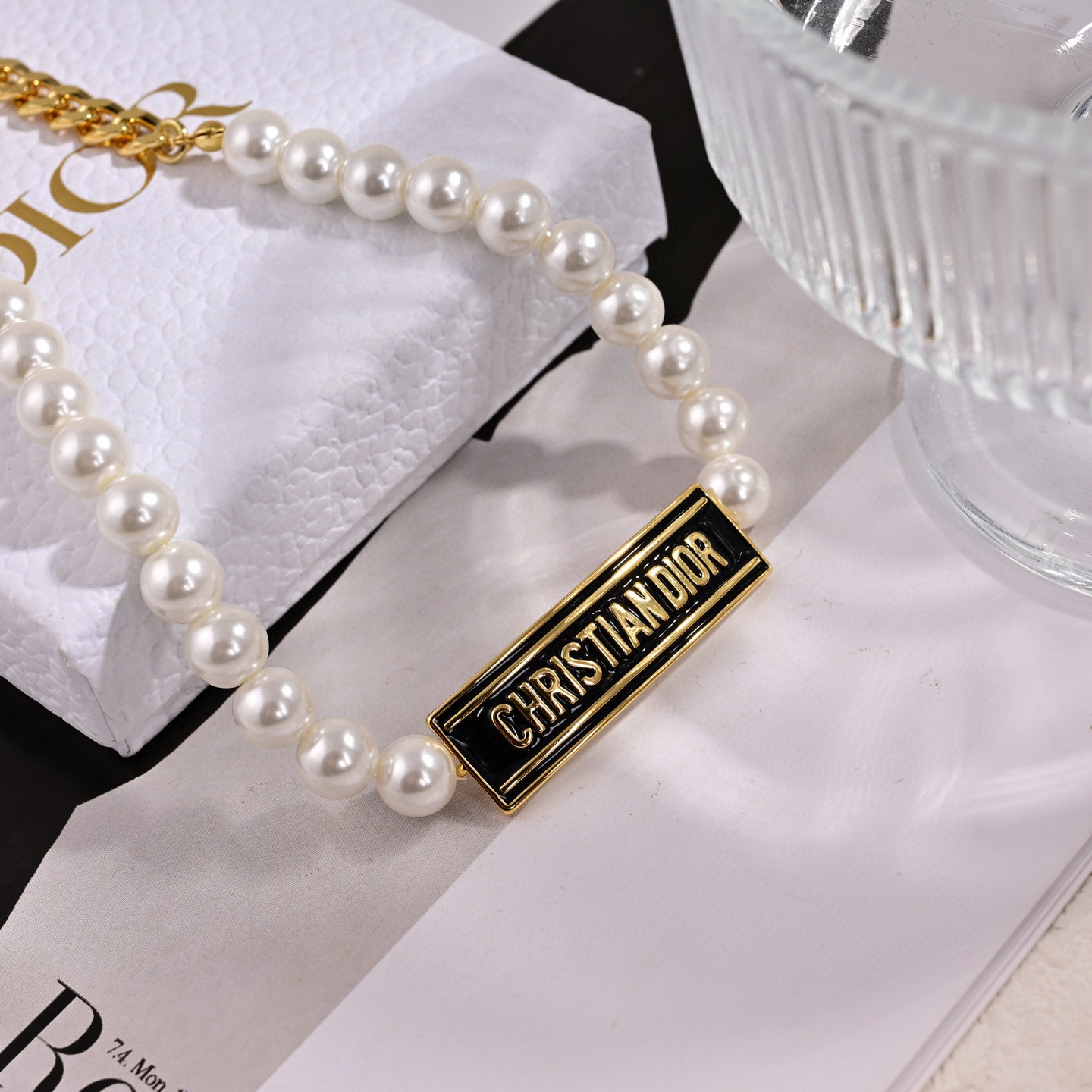 [TOP] Christian Dior Pearl Necklace - Gold