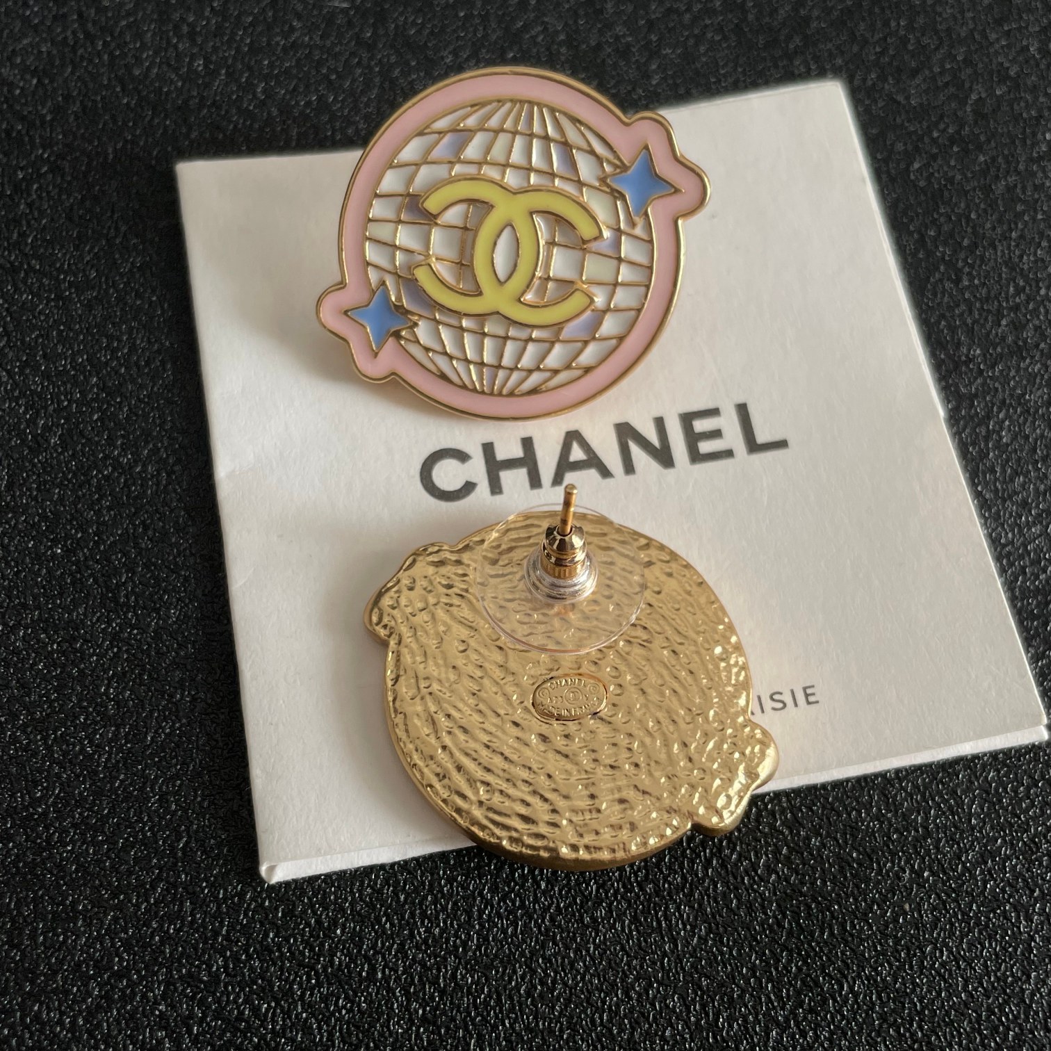 [TOP] CHANEL CC Earrings- Pink