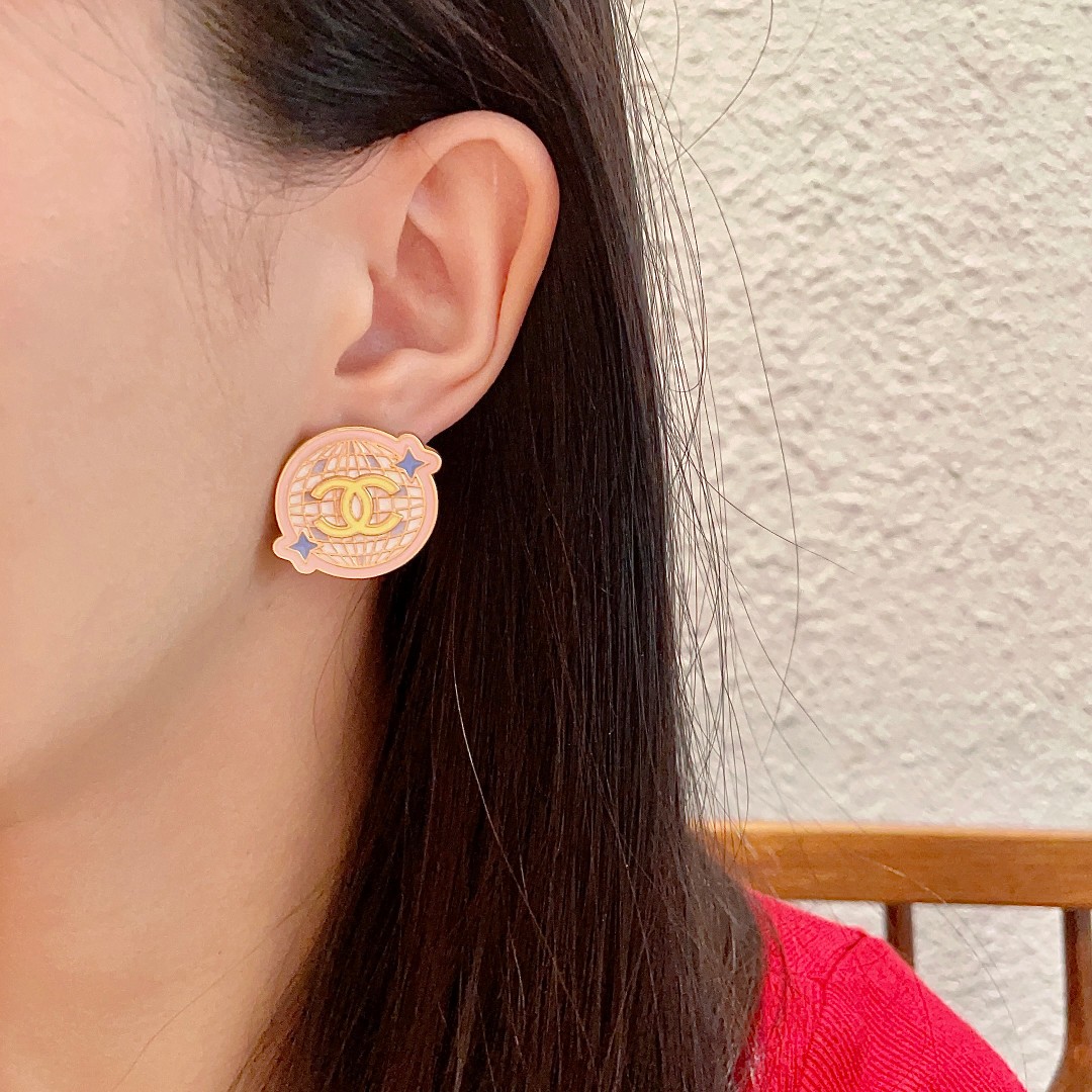 [TOP] CHANEL CC Earrings- Pink