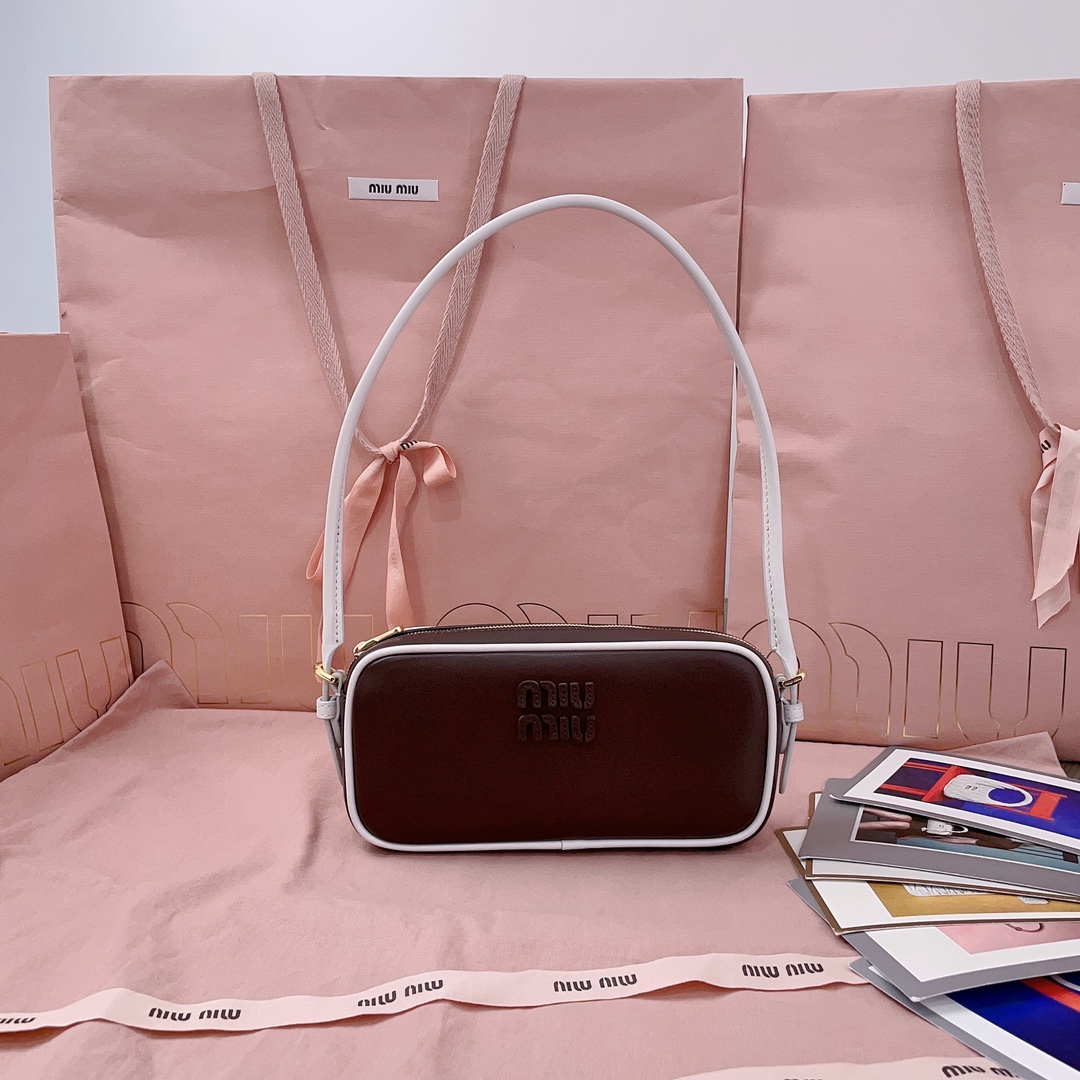 [TOP] Miu Miu Cowhide Handbag 20*10*4 cm - 2 Colour
