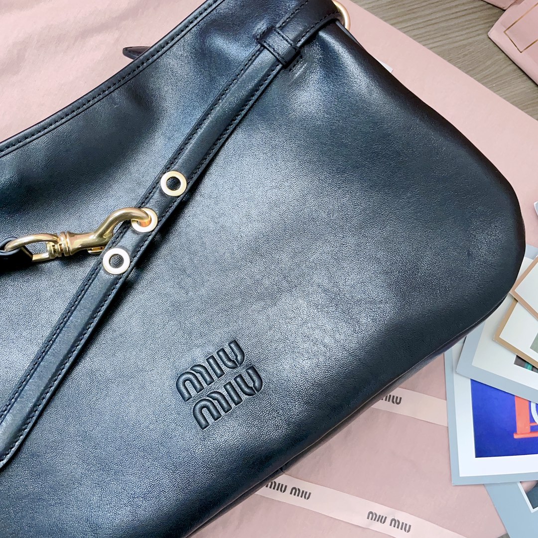 [TOP] Miu Miu Aventure Handbags Sheepskin 33X19X5CM/ 40X24X7CM - 2 Colour