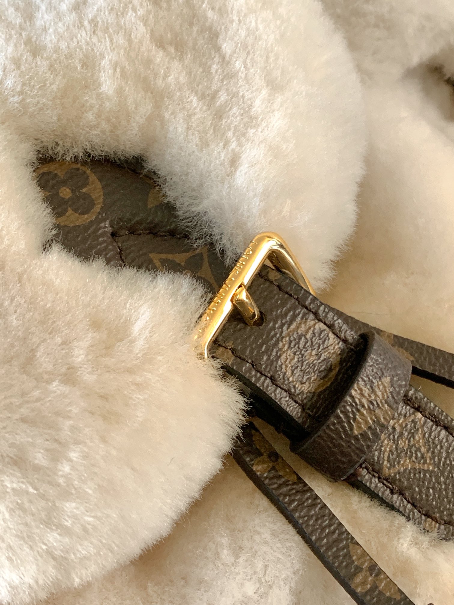 [TOP] Louis Vuitton LV Ski Nano Teddy Backpack 25x16.5x13cm- White