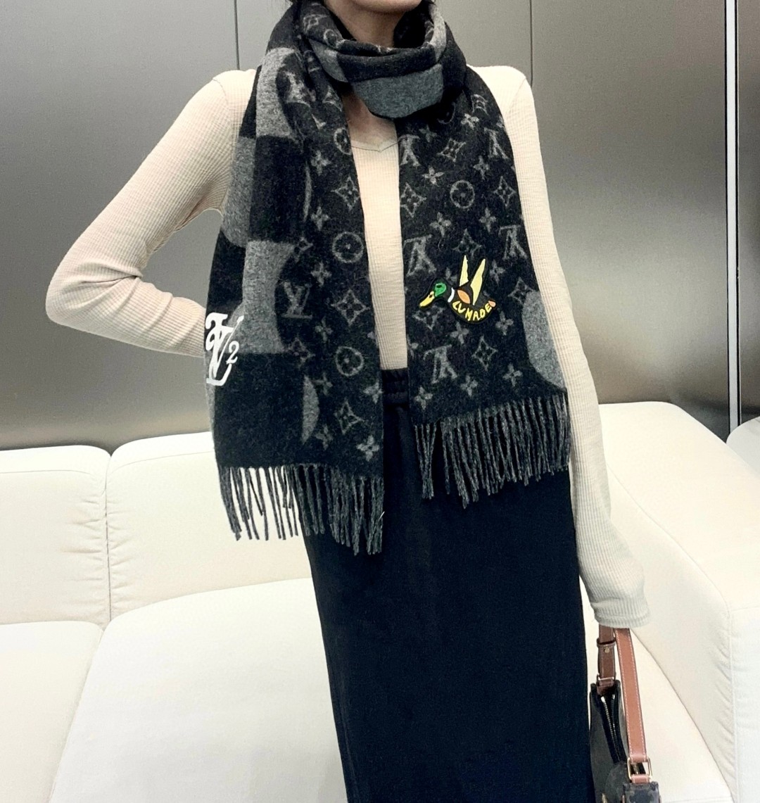 [TOP] Louis Vuitton LV Cashmare Monogram Scarf - Black
