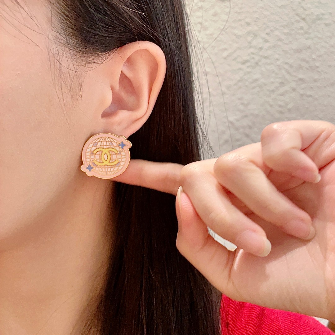 [TOP] CHANEL CC Earrings- Pink