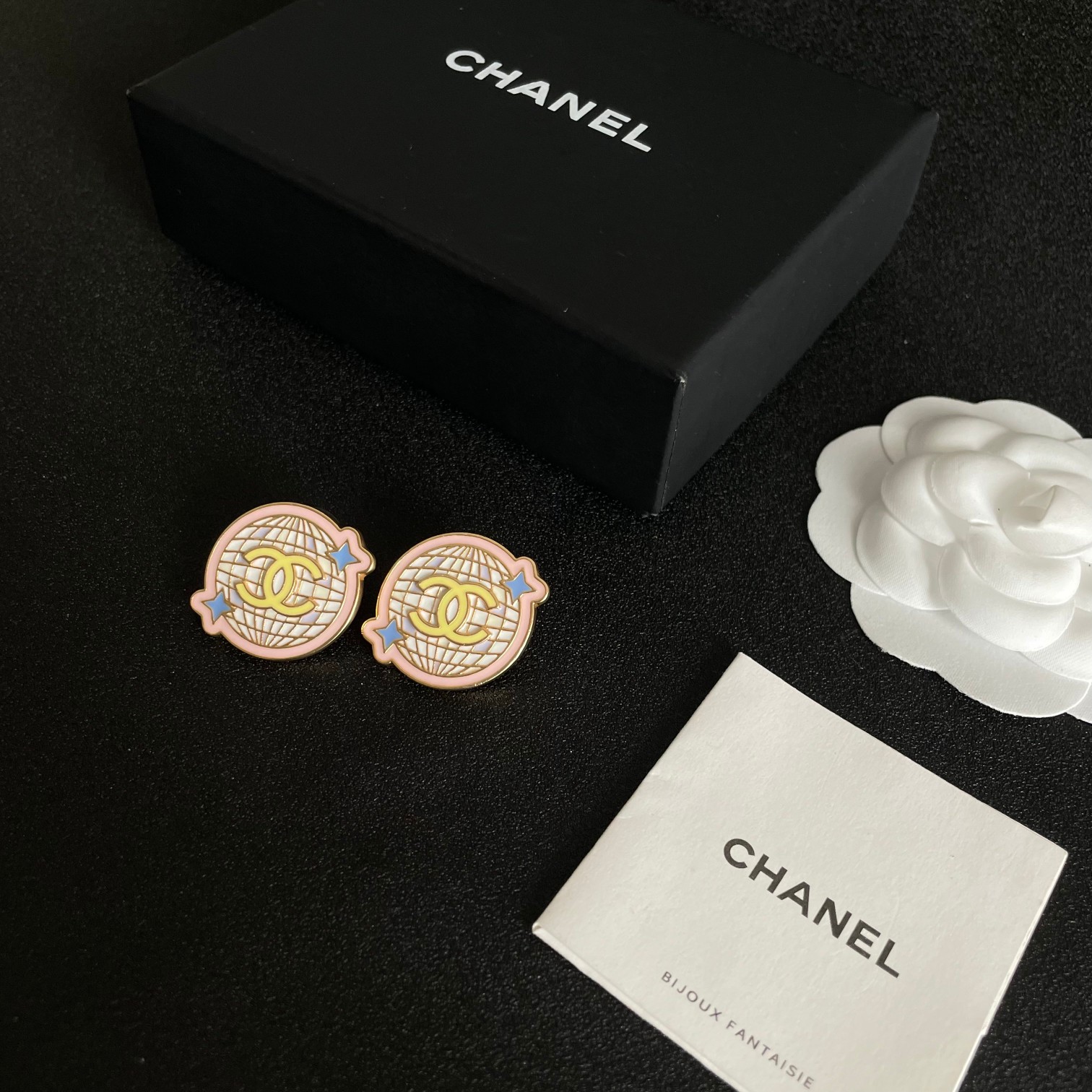 [TOP] CHANEL CC Earrings- Pink