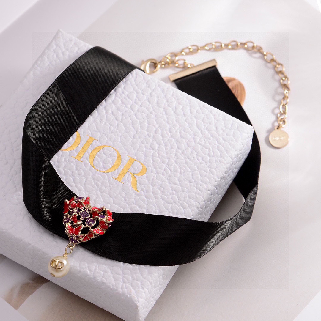 [TOP] Christian Dior Pearl Necklace - Gold