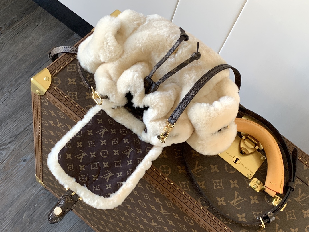 [TOP] Louis Vuitton LV Ski Nano Teddy Backpack 25x16.5x13cm- White