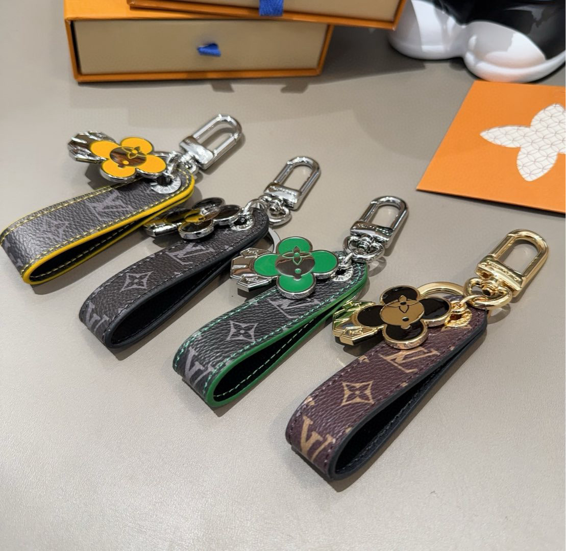 [TOP] Louis Vuitton LV Sunflower Keychain-4 Colors