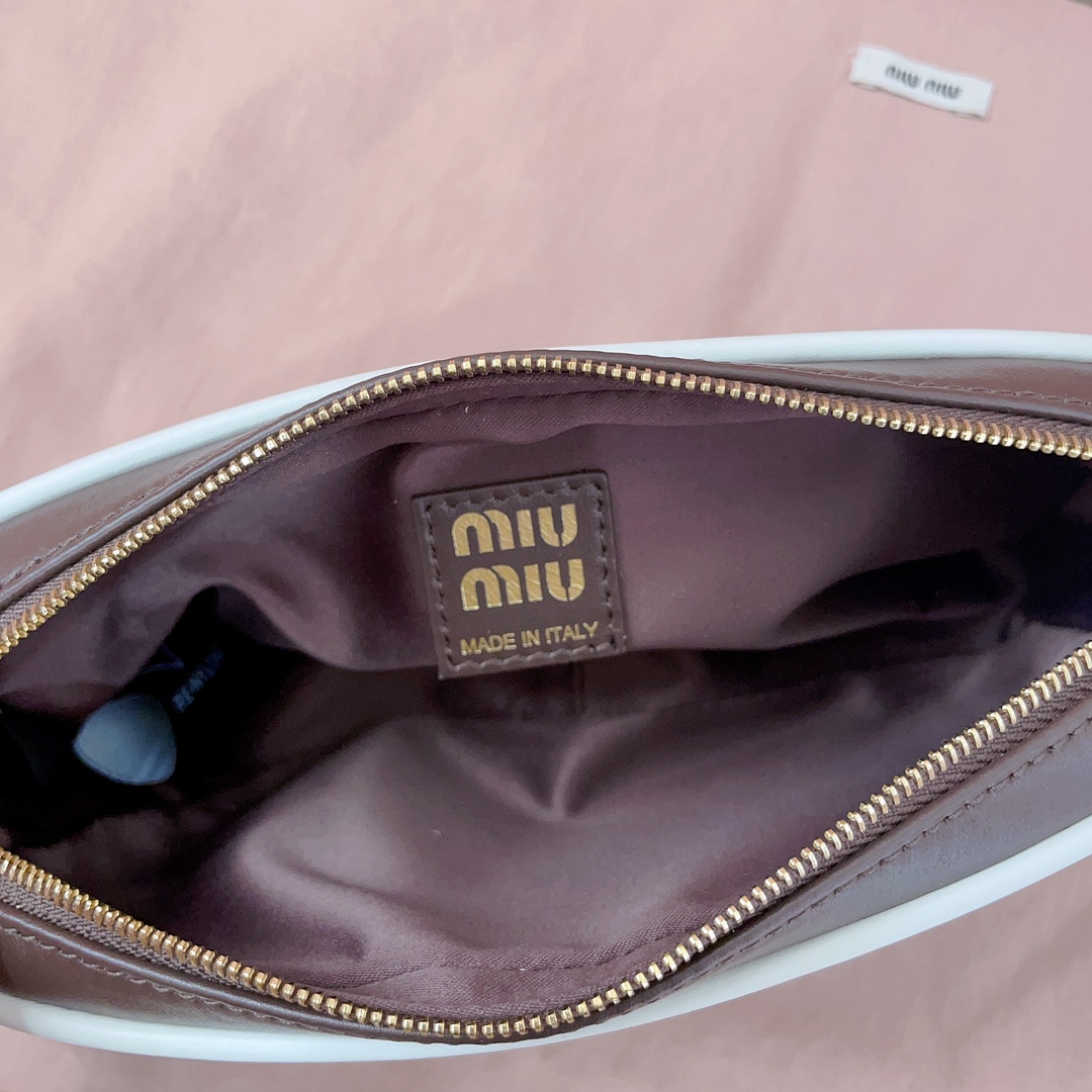 [TOP] Miu Miu Cowhide Handbag 20*10*4 cm - 2 Colour
